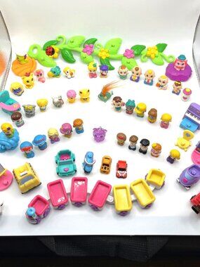 Squinkies Mini Figures People Babies Animals Vehicles Lot of 55 Train Glitter